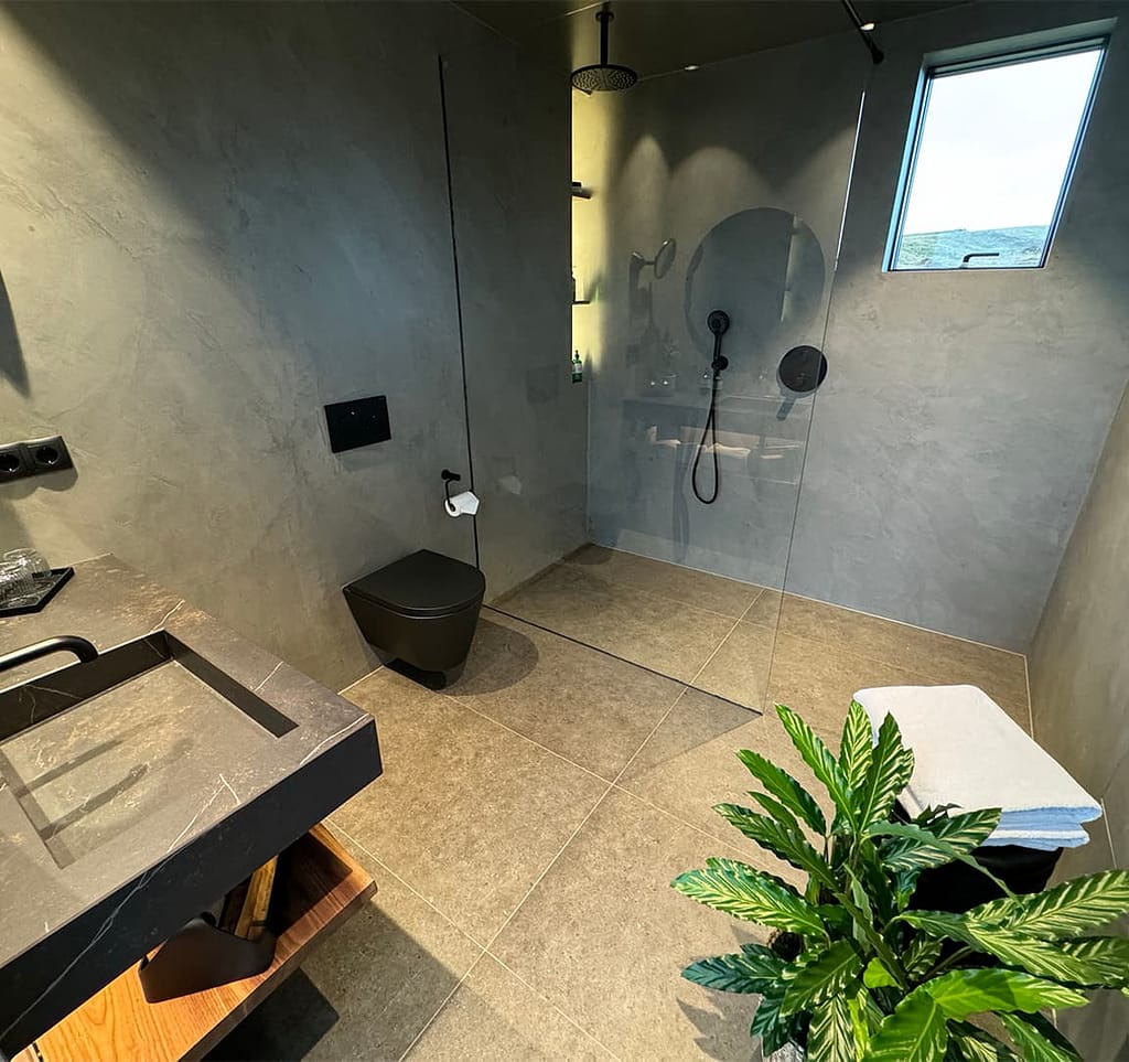 Modern bathroom