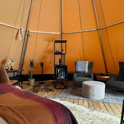 Inside view of the tipi amenities